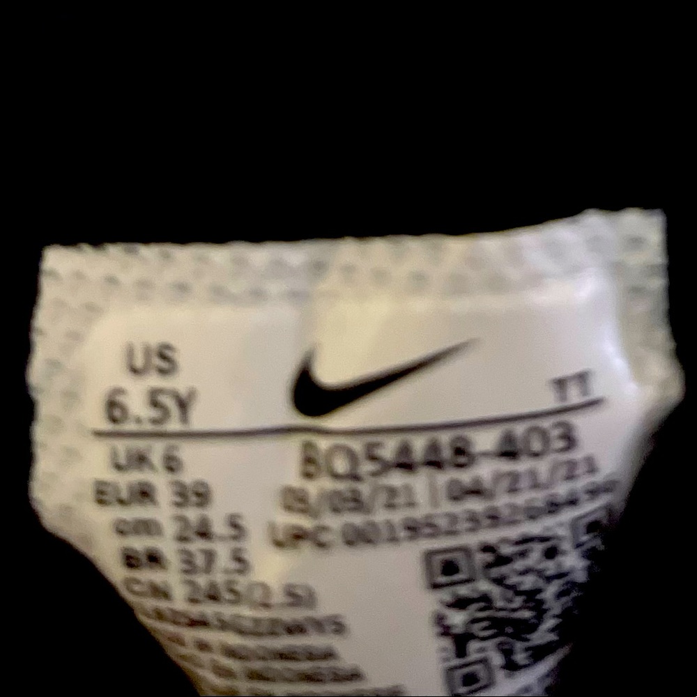6.5Y Nike Air
